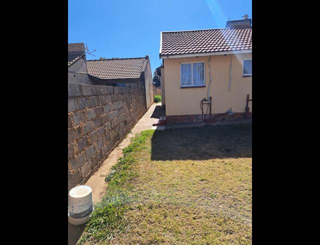 3 BEDROOM HOUSE FOR SALE IN ENNERDALE EXT 8